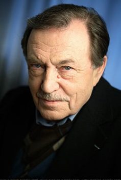 Василий Аксенов