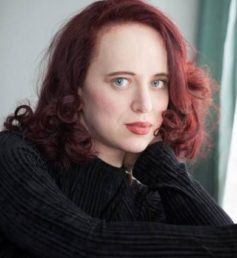 Тара Изабелла Бертон