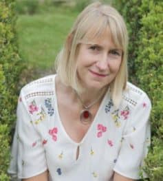 Клэр Чемберс